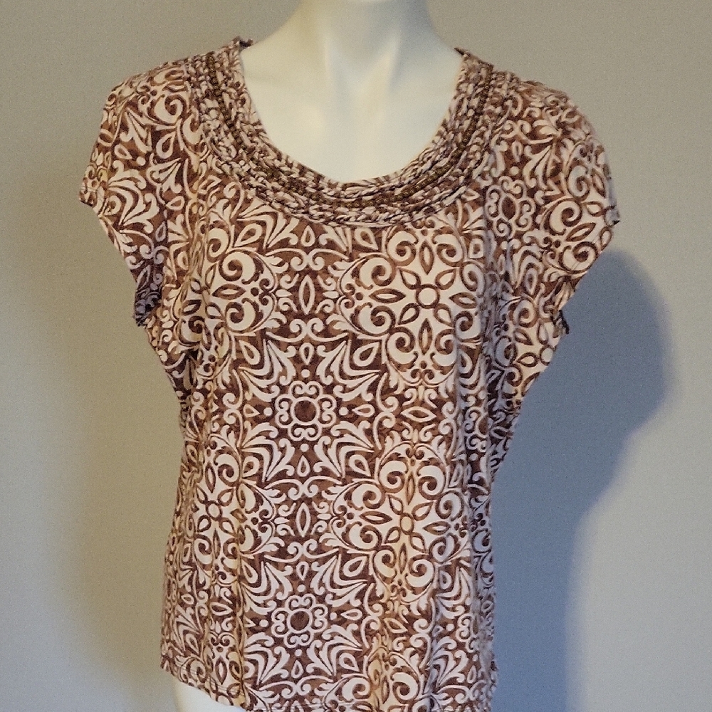 Liz Claiborne Brown and Cream Patterned Cap Sleeve Top..size XL